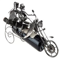 Pár na motocykli - stojan na víno