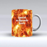 Hasič s hrnčekom