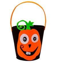 Vedro s tekvicou na sladkosti