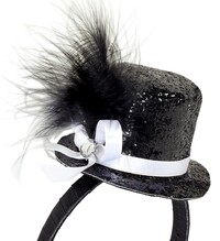Mini klobúk s pierkom a drahokamom, čierny