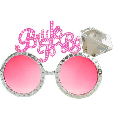 Nevesta, okuliare, rozlúčka so slobodou