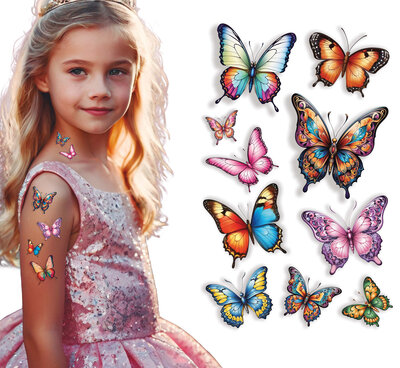 Dievča tetovanie motýľov