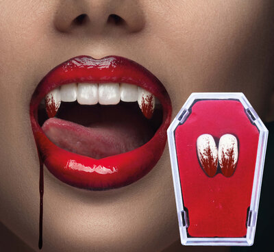 Upírske zuby krvavé, s termoplastickým materiálom